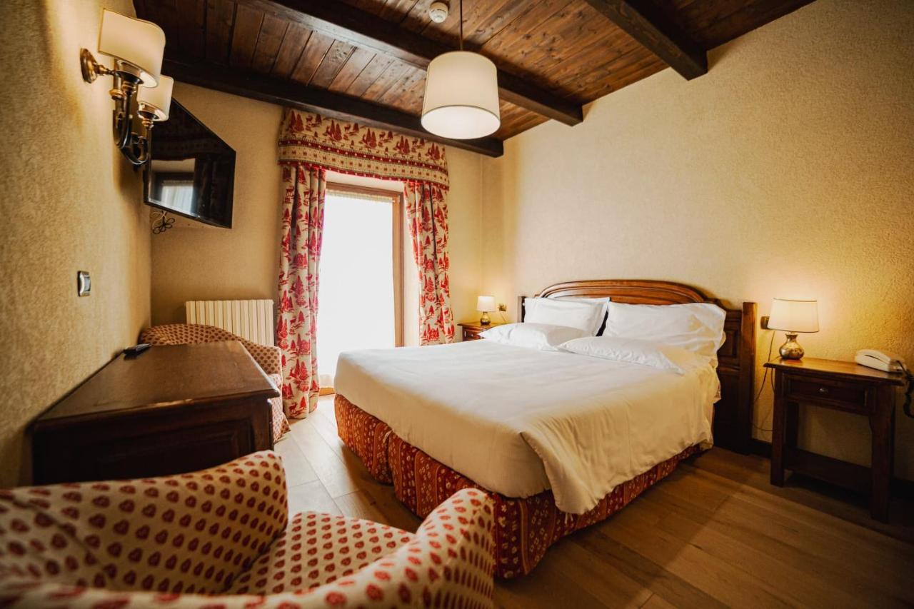 Hotel Jumeaux Breuil-Cervinia Buitenkant foto