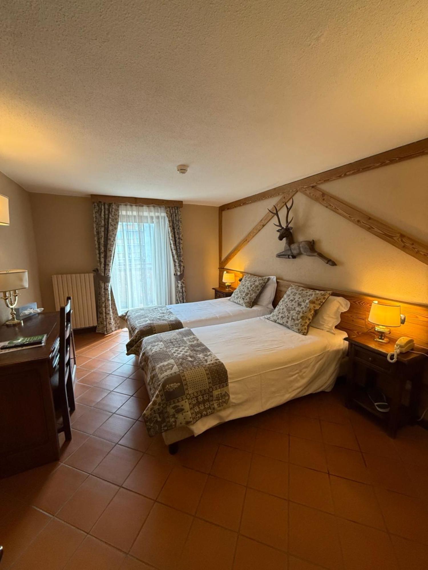 Hotel Jumeaux Breuil-Cervinia Buitenkant foto