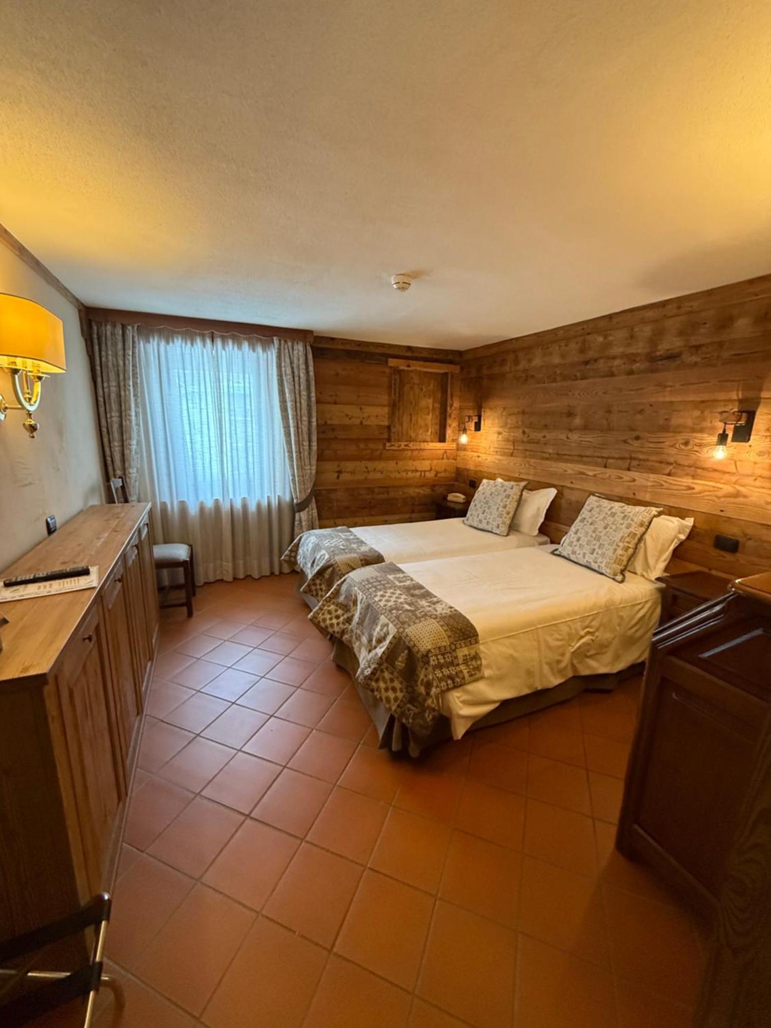 Hotel Jumeaux Breuil-Cervinia Buitenkant foto