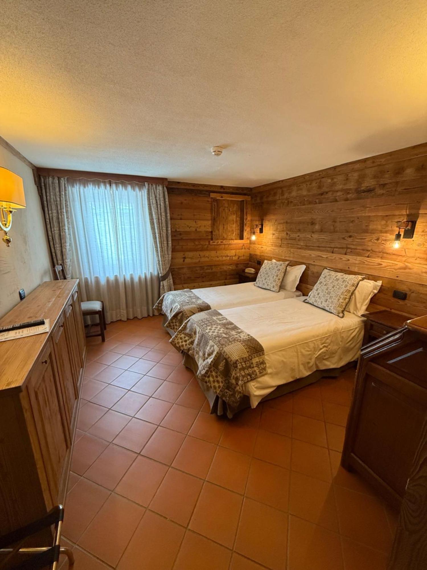 Hotel Jumeaux Breuil-Cervinia Buitenkant foto