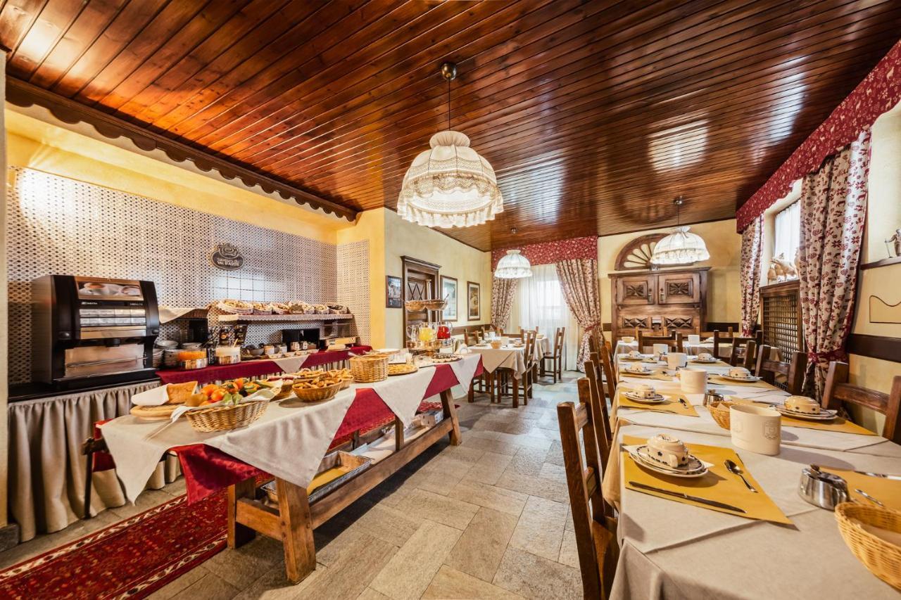 Hotel Jumeaux Breuil-Cervinia Buitenkant foto
